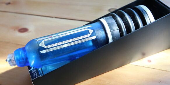 Hydropumpa, která zvětšuje penis díky vodnímu vakuu